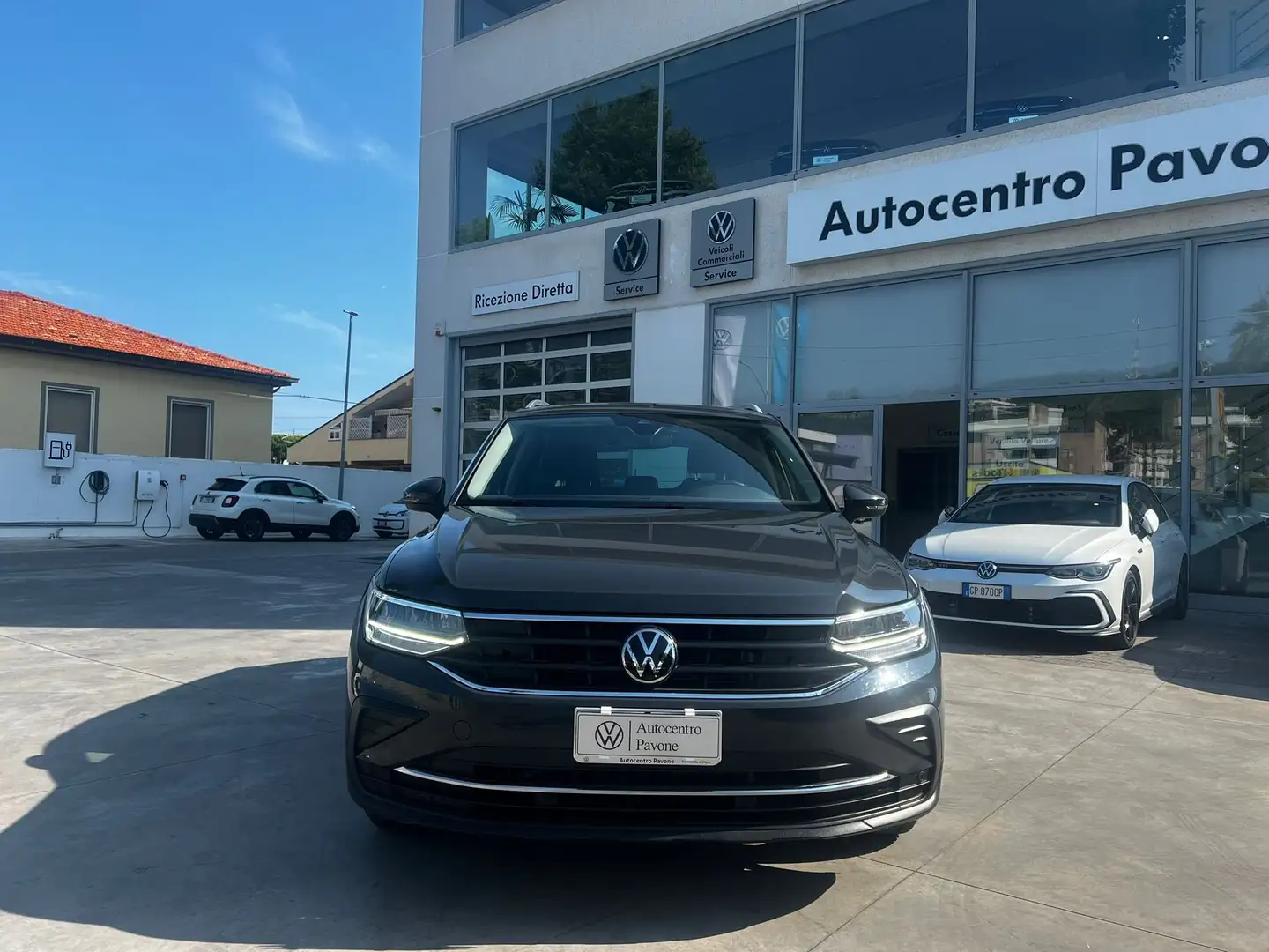 Volkswagen Tiguan 2.0 tdi Life 150cv dsg -Climatronic 3 zone-Led- Gris - 2