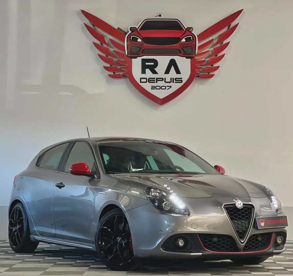 Alfa Romeo Giulietta VELOCE 1750 TBI 240CH Grau - 1