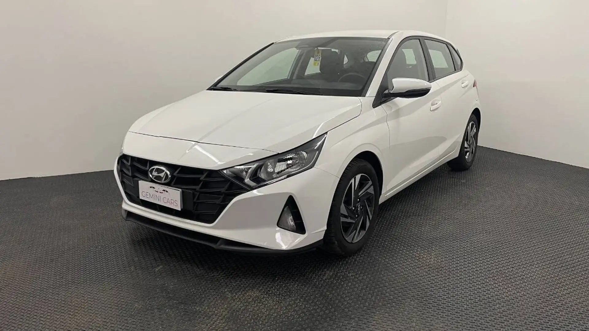 Hyundai i20 1.2 MPI Connectline Blanc - 1