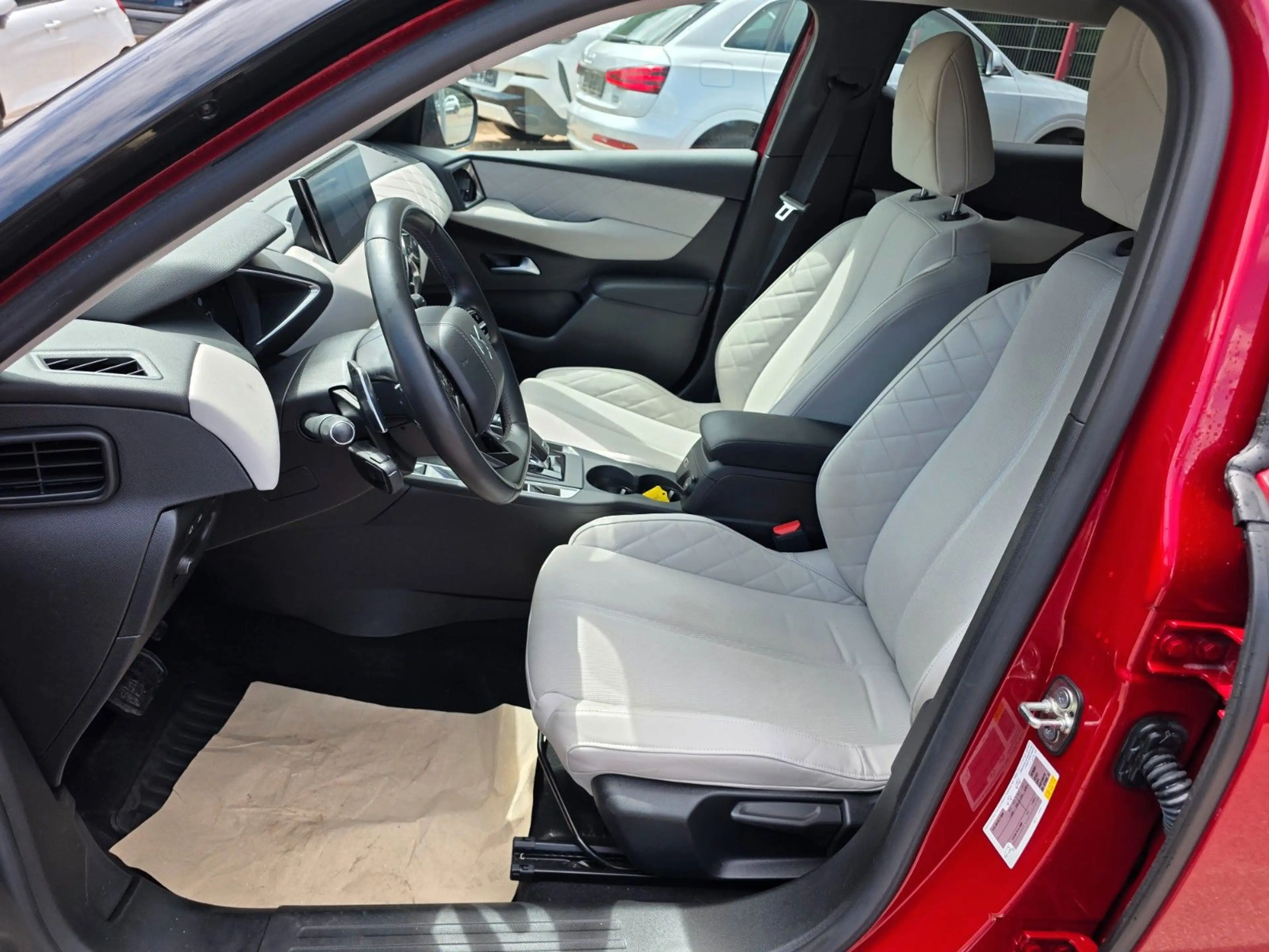 DS Automobiles DS 3 Crossback Automatik+Kamera+SHZ+ — photo 13