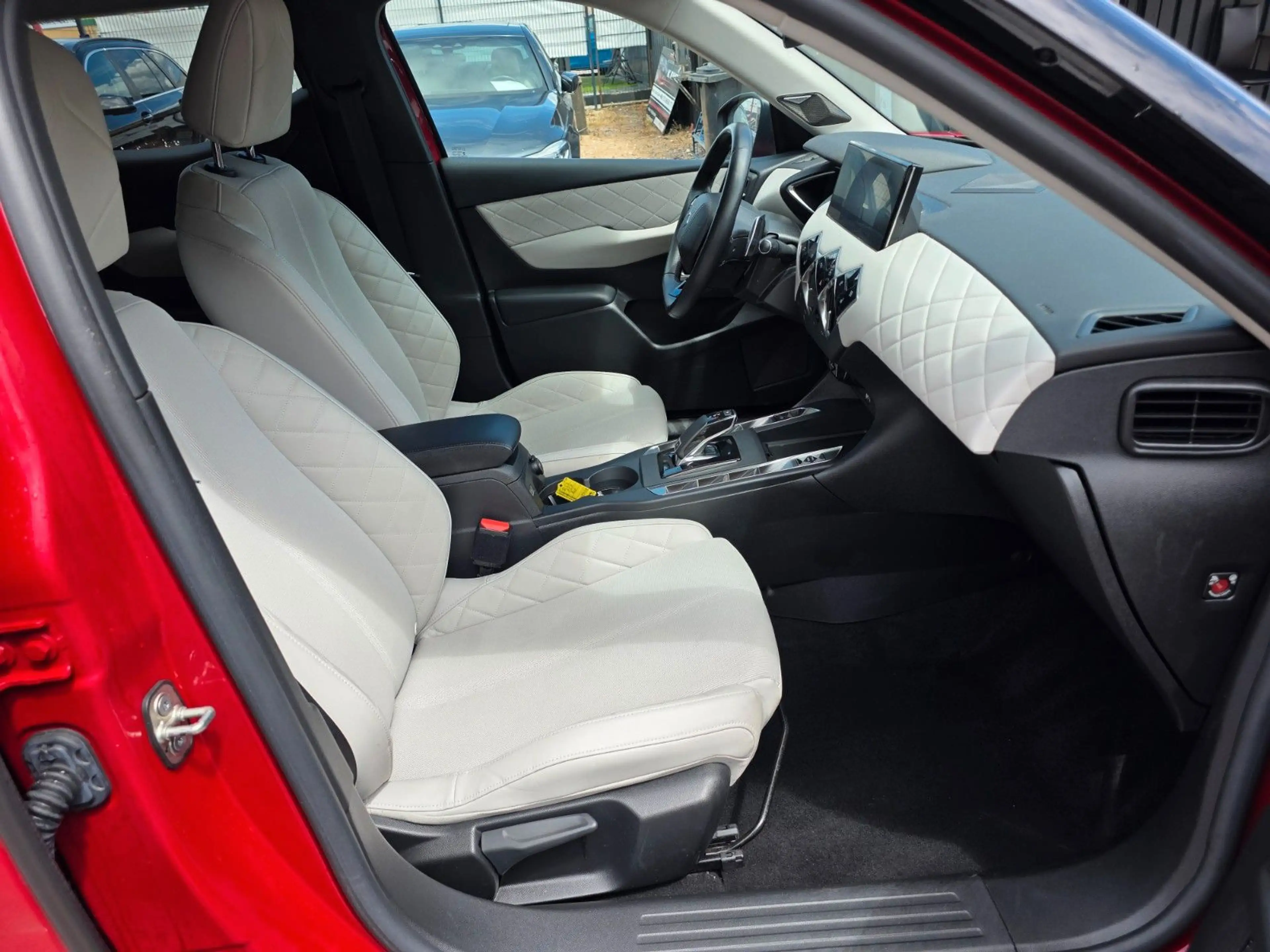 DS Automobiles DS 3 Crossback Automatik+Kamera+SHZ+ — photo 12
