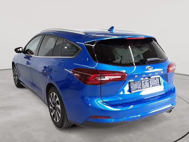 Ford Focus view 5