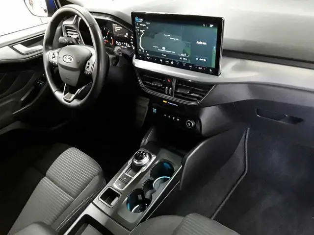 Ford Focus view 9