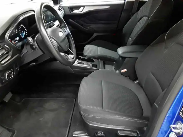 Ford Focus view 7