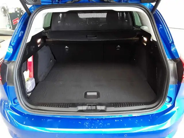 Ford Focus view 15