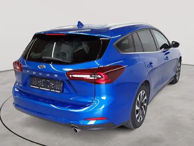 Ford Focus view 4