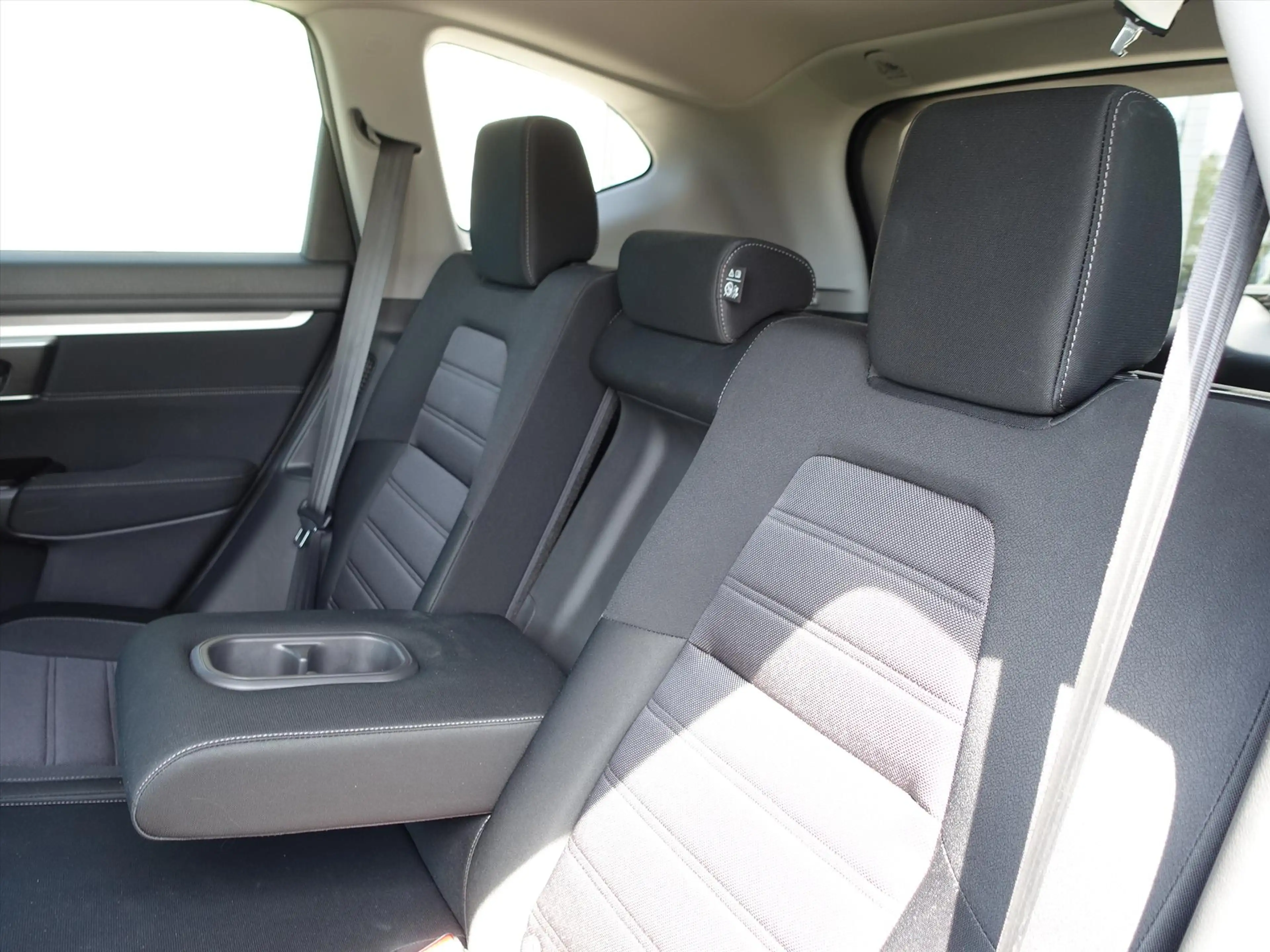 Honda CR-V 2.0 HYBRID 184pk 2WD E-CVT Elegance — photo 15