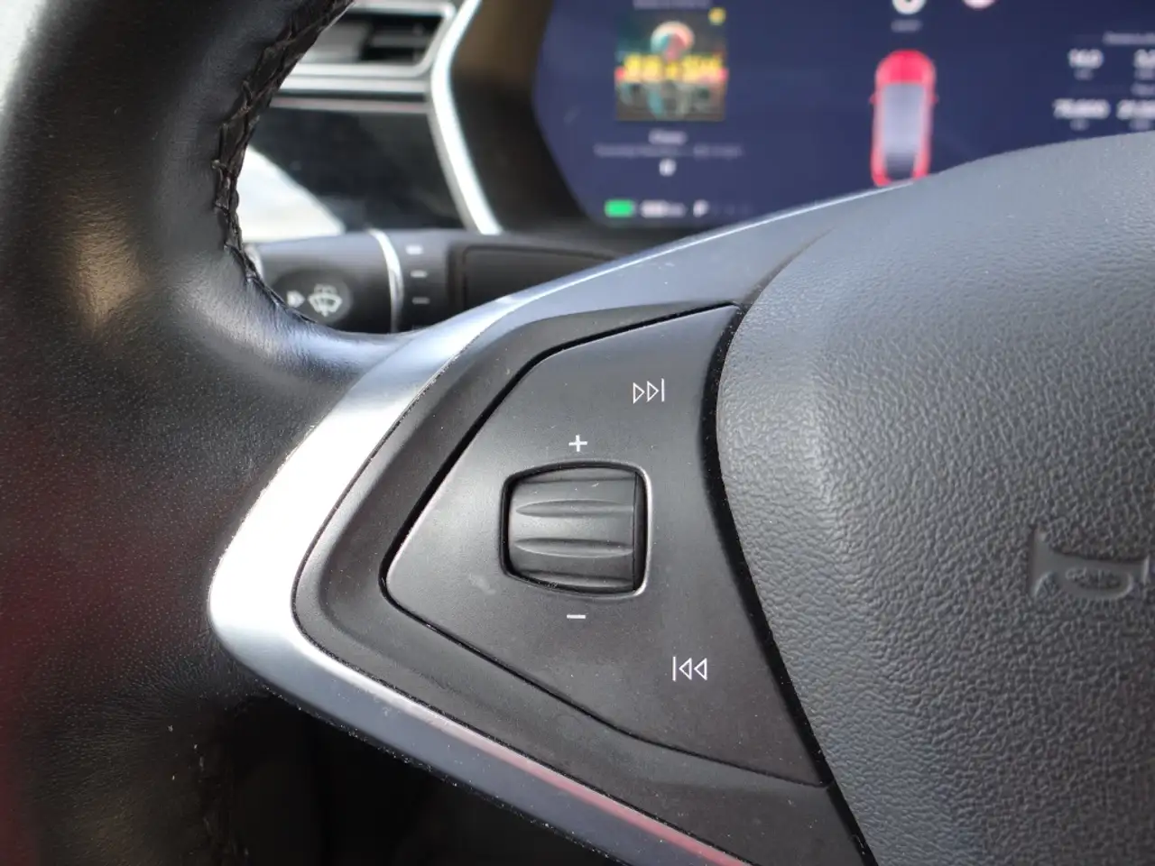 TESLA MODEL X 90D AWD - SUPERCHARGE GRATUITE - MCU2 - 7 PLACES - ATTELAGE