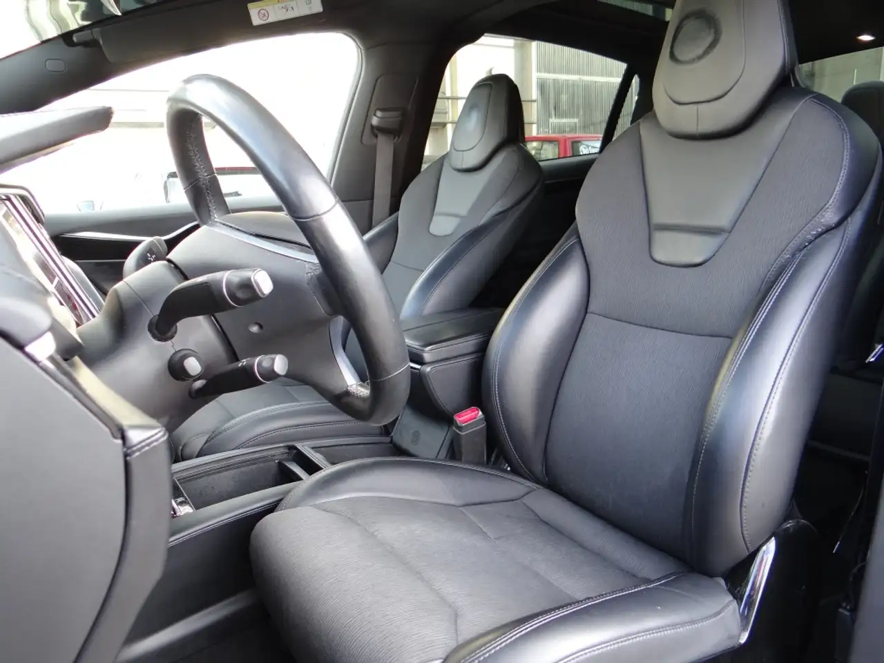 TESLA MODEL X 90D AWD - SUPERCHARGE GRATUITE - MCU2 - 7 PLACES - ATTELAGE