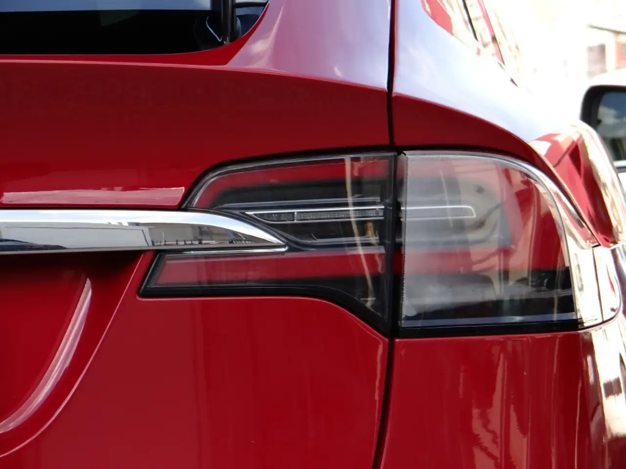 TESLA MODEL X 90D AWD - SUPERCHARGE GRATUITE - MCU2 - 7 PLACES - ATTELAGE
