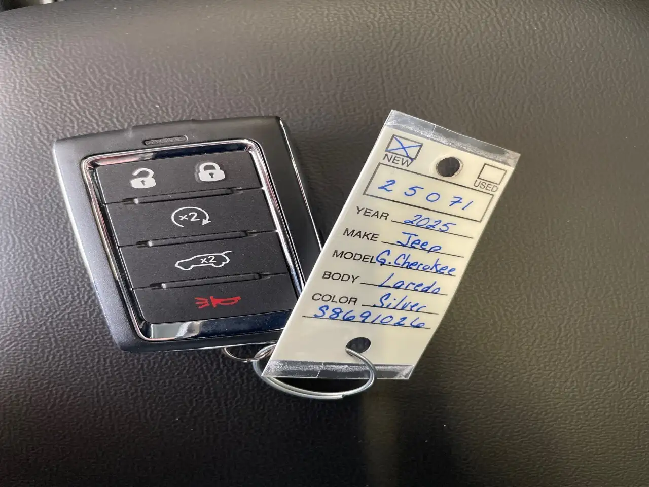 Jeep Grand Cherokee снимка Jeep Grand Cherokee