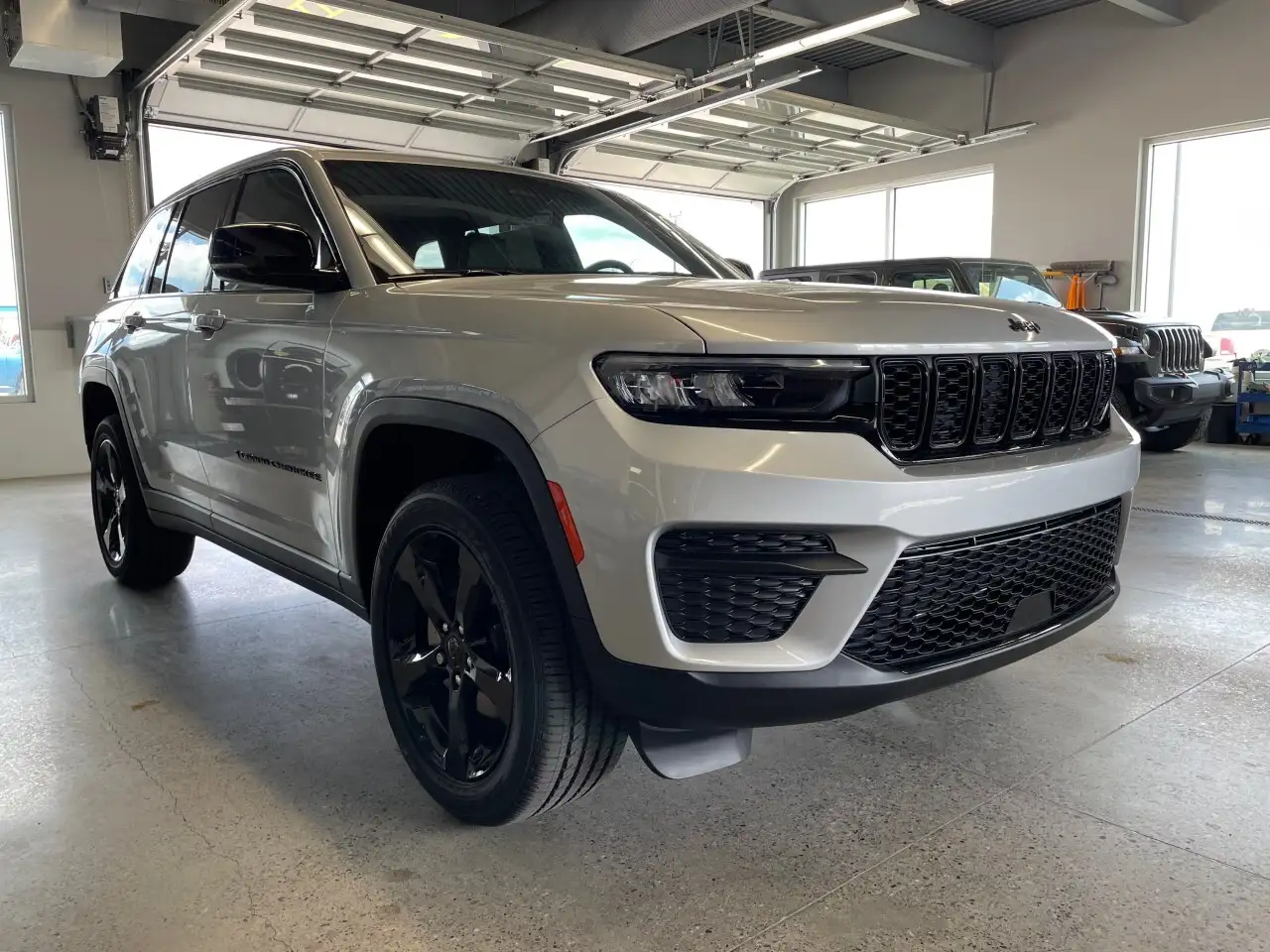 Jeep Grand Cherokee снимка Jeep Grand Cherokee