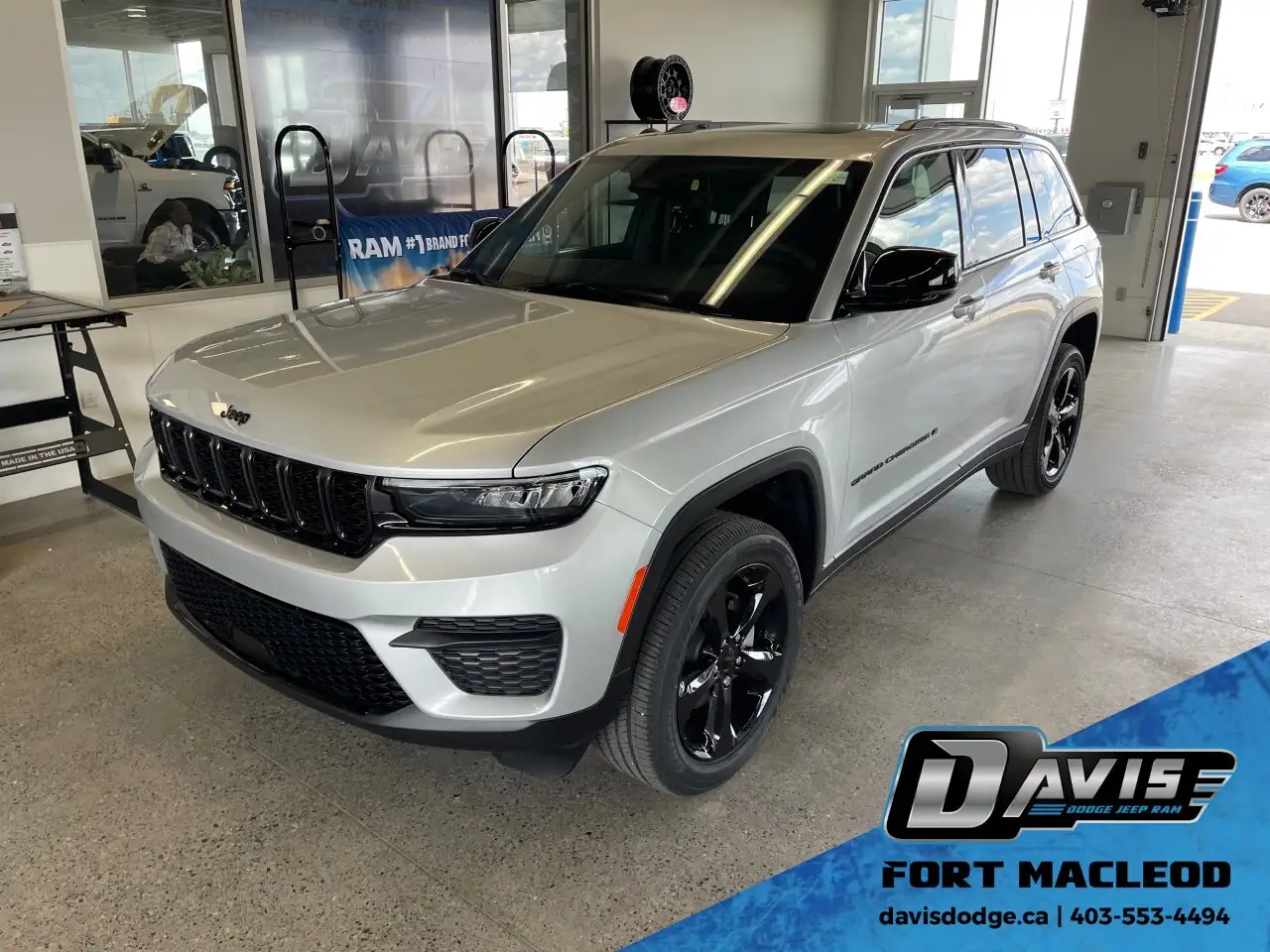 Jeep Grand Cherokee снимка Jeep Grand Cherokee
