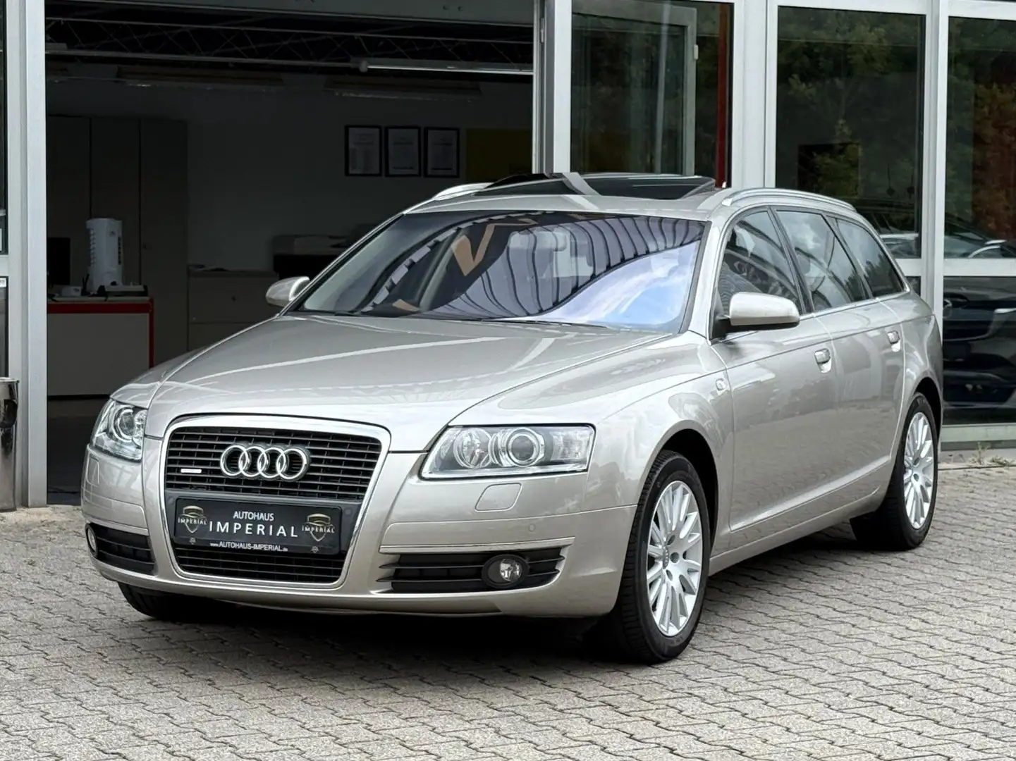 Audi A6 Av. 4.2FSI qu LEDER+STNDH+GSHD+N.PLUS+KAM+BiX Beige - 1