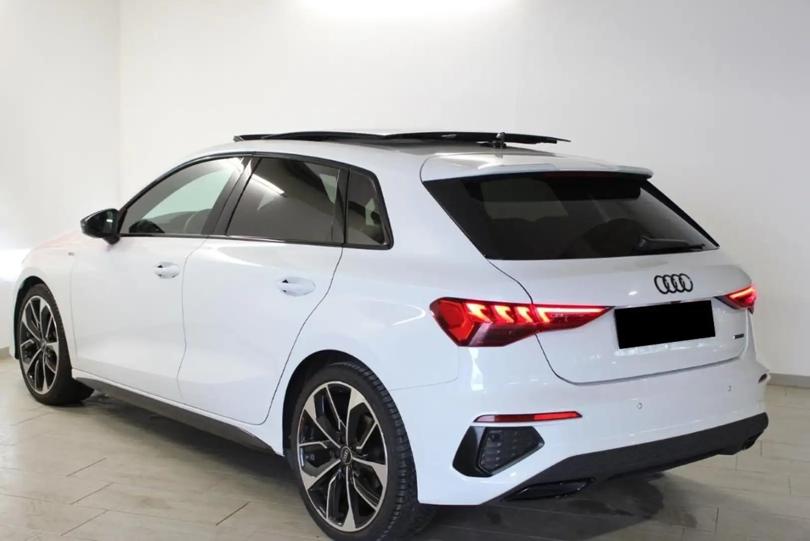 Audi A3 Sportback 40 TFSI Quattro S-Tronic 2x S-Line Bianco - 2