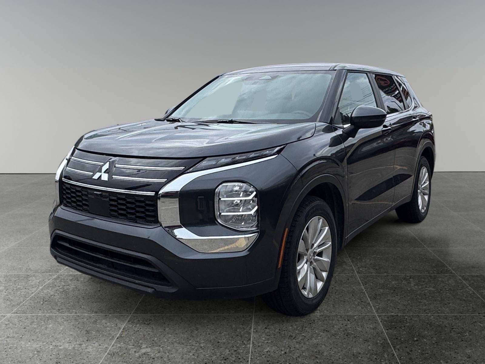 2026 Mitsubishi Outlander ES 7-Passenger