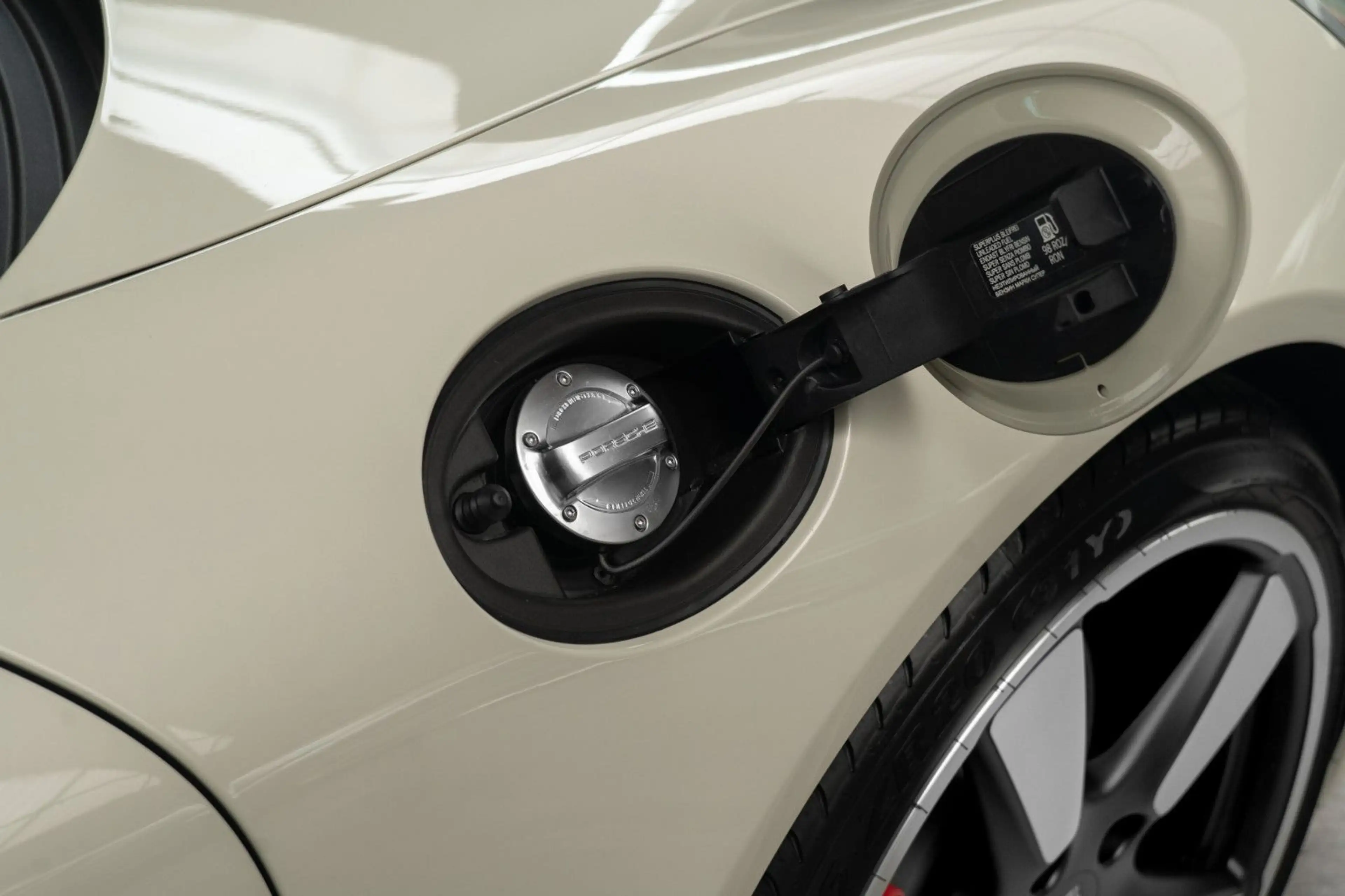 Porsche 991 Carrera S 50 Jahre Jubiläum ** NEU 17 KM ** — photo 13