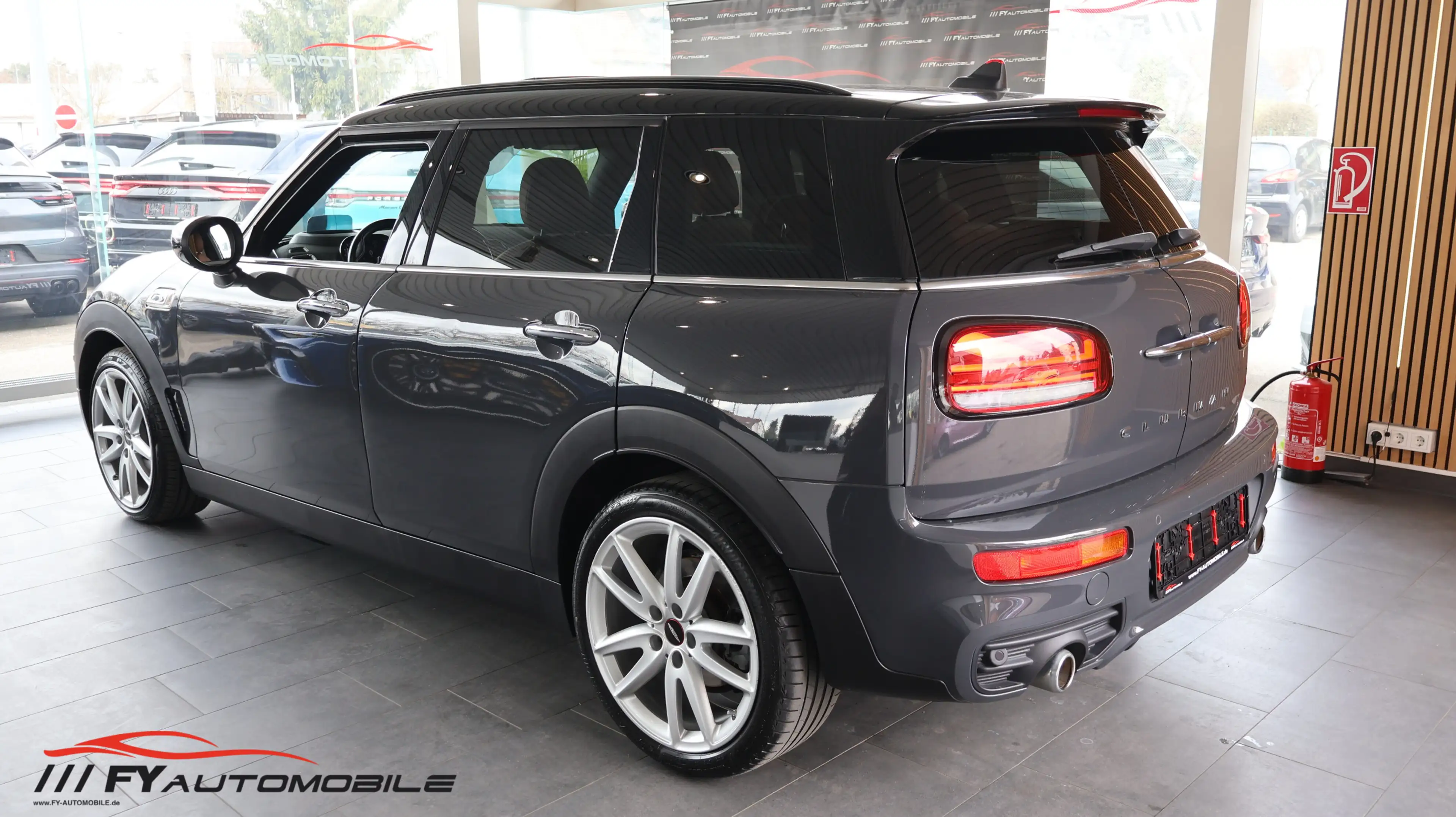 MINI Cooper SD Clubman All4 John Cooper Works Kit* — photo 3