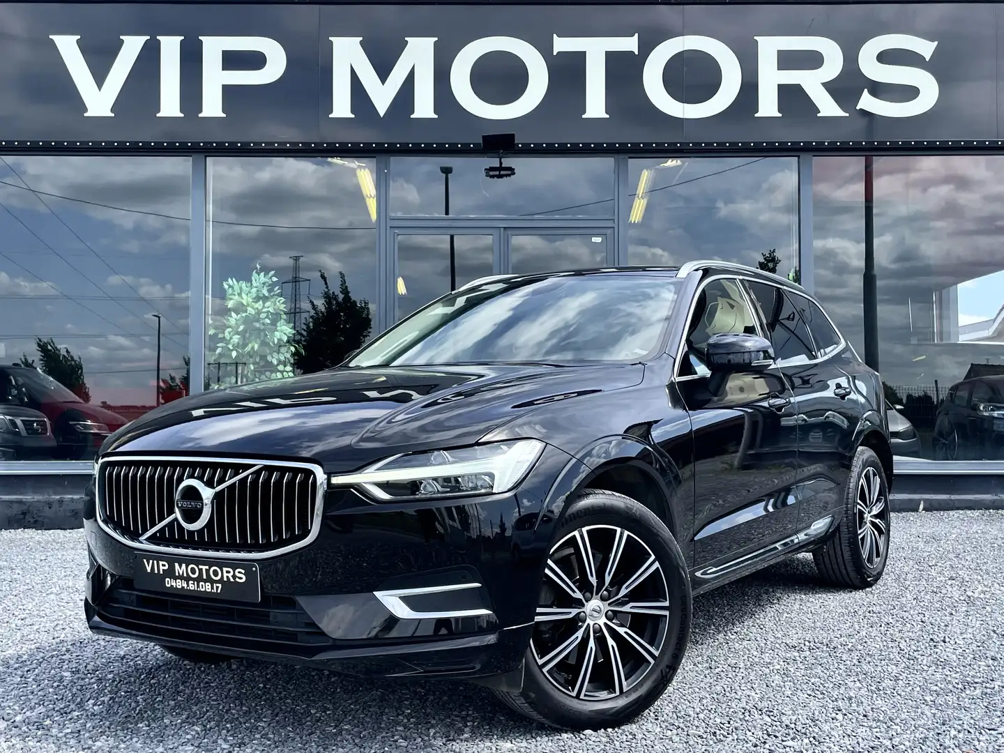 Volvo XC60 INSCRIPTION // TOIT PANORAMIQUE // CARNET COMPLET Noir - 1