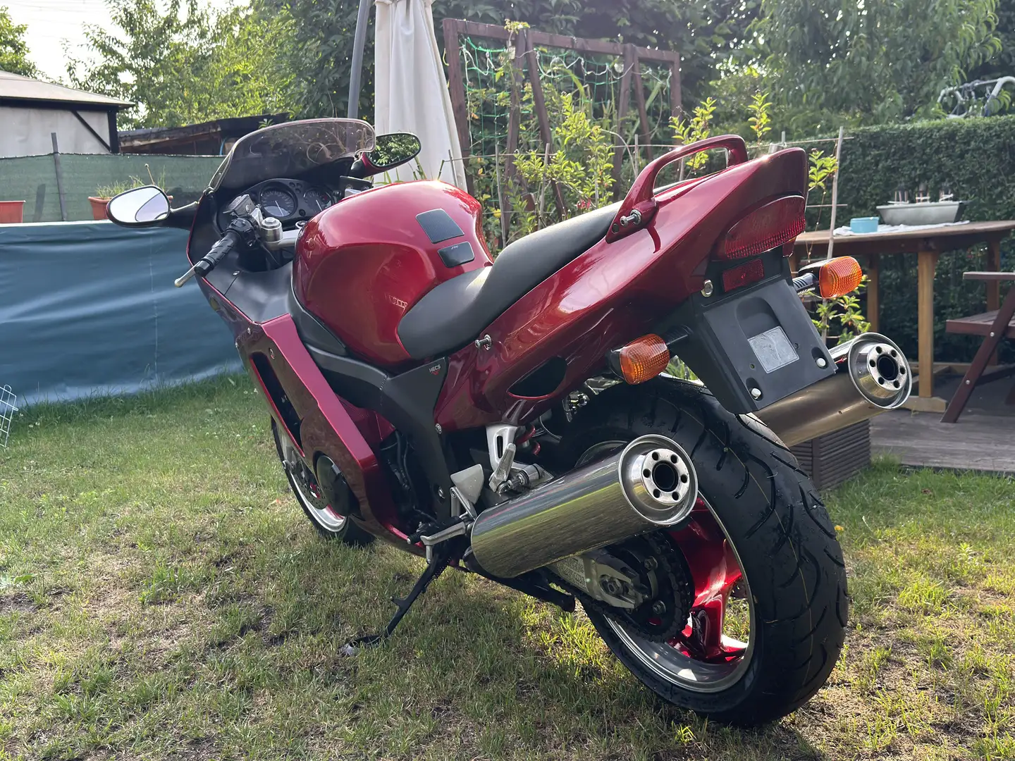 Honda CBR 1100 XX Rouge - 2
