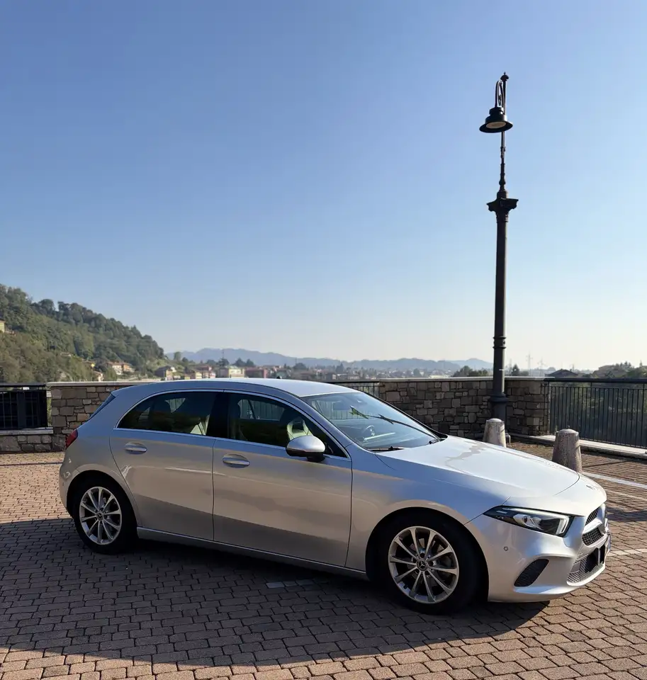 Mercedes-Benz A 180