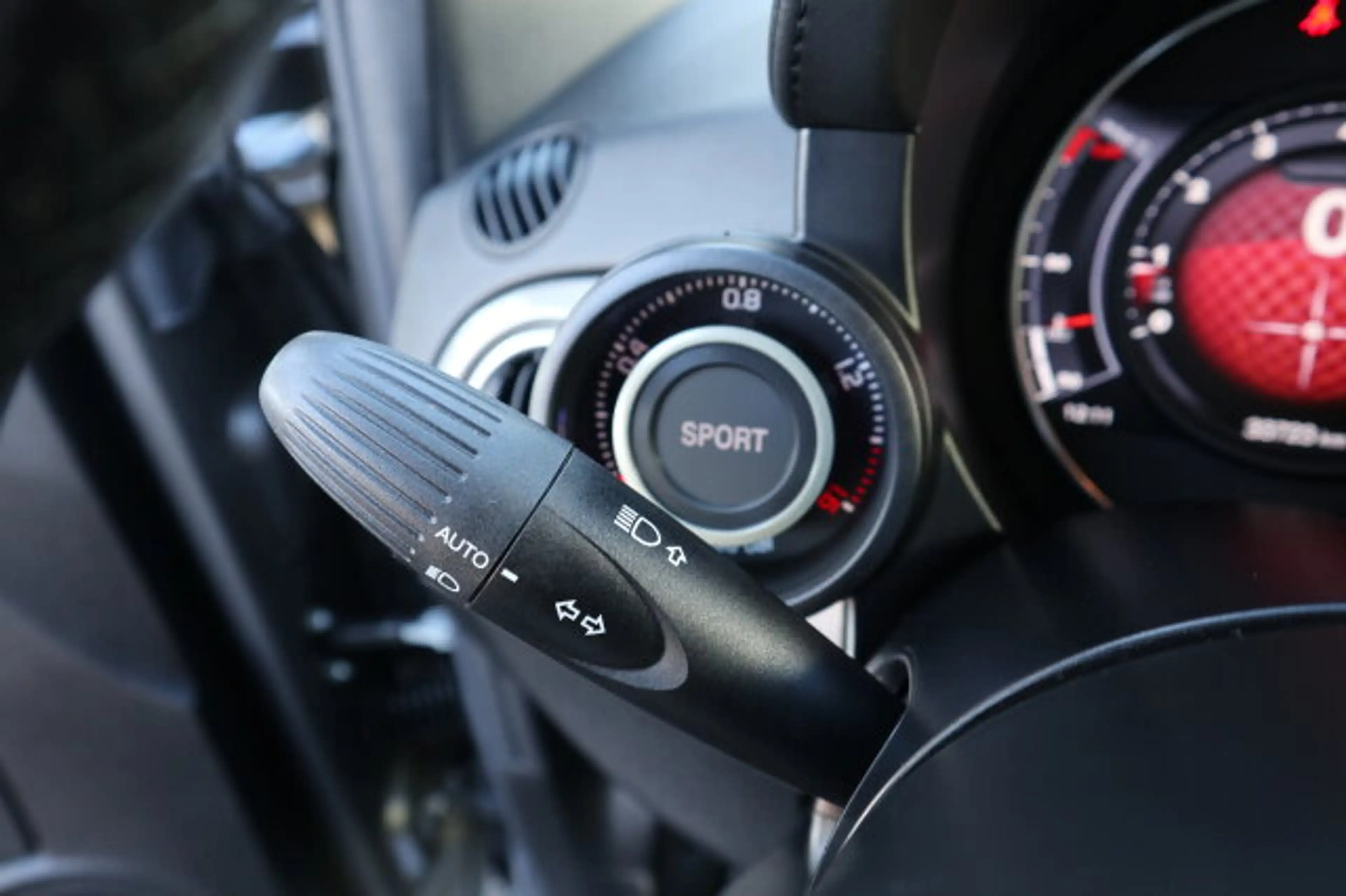 Abarth 500 500 1.4 T-Jet 16V 595 Klima/eSitz./PDC/DAB/LM — photo 10