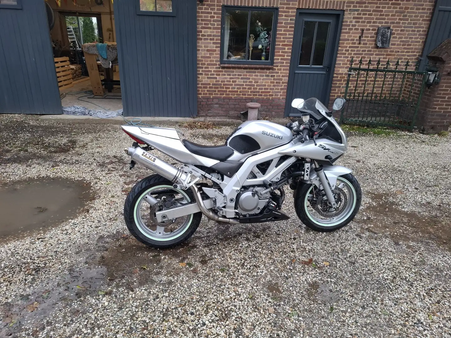 Suzuki SV 650 Grijs - 2