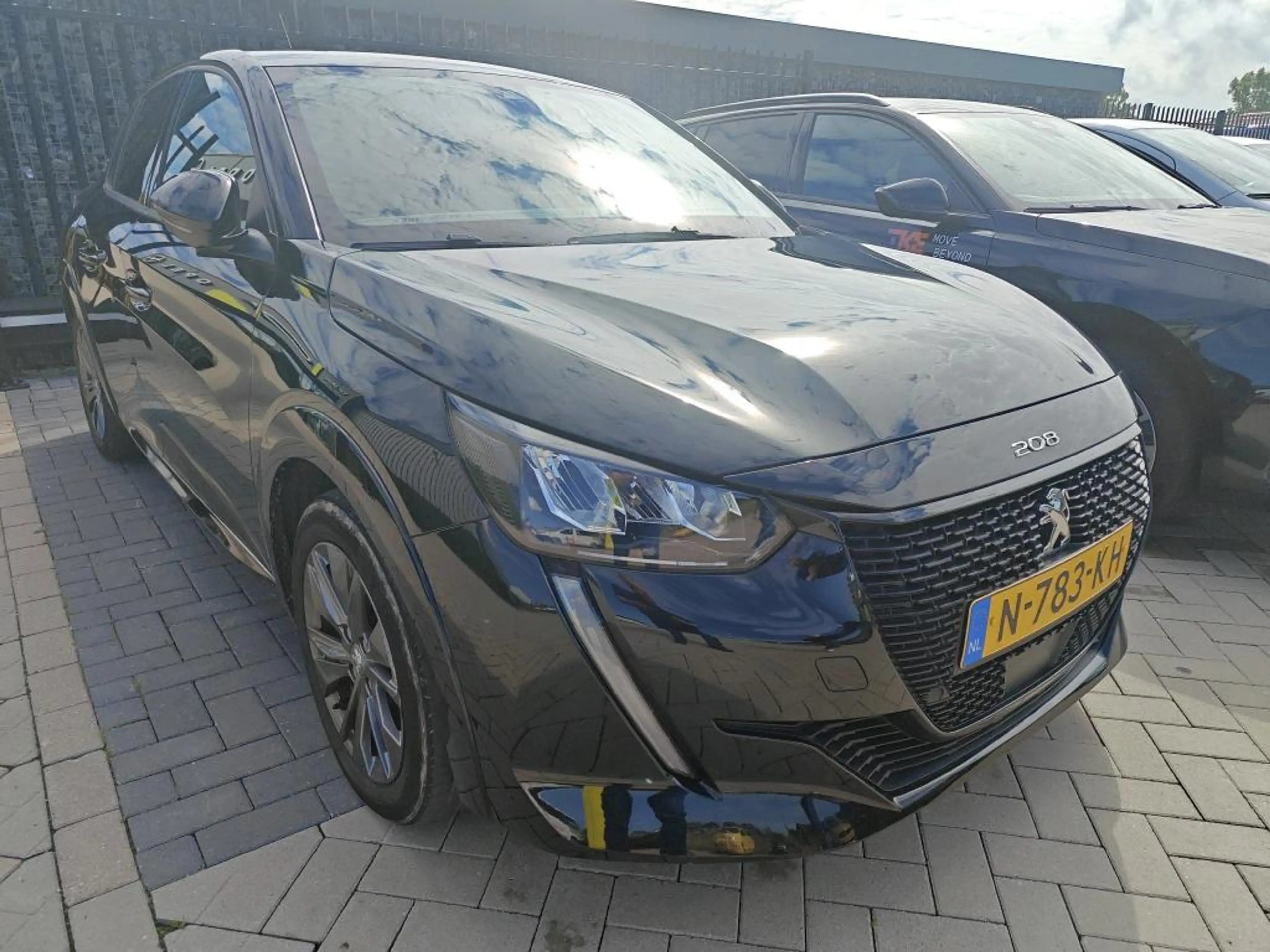 Peugeot e-208 EV Allure Pack 50 kWh | Fase 3 laden | Navi by app — photo 2