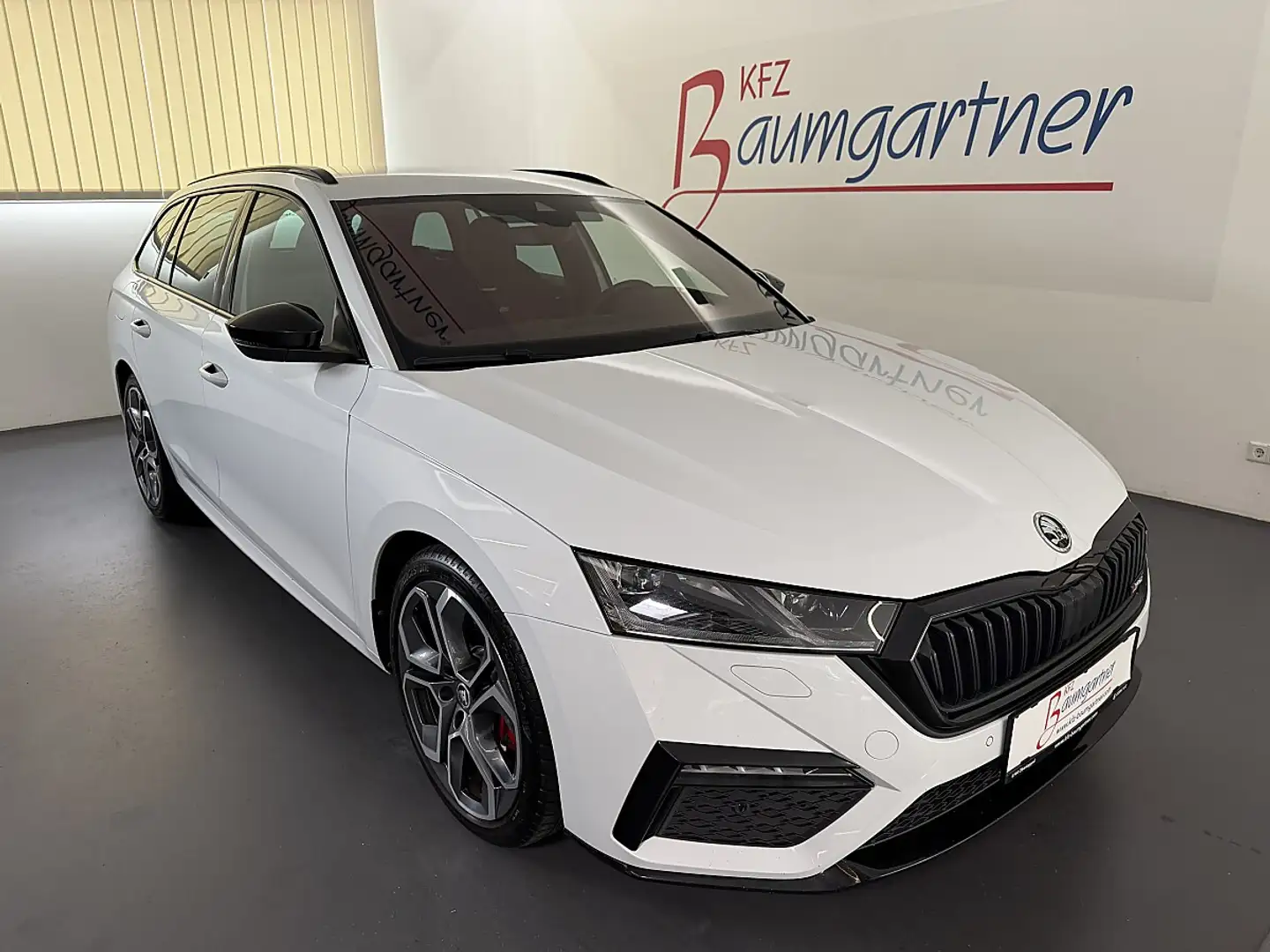 Skoda Octavia Combi RS 2,0TDI DSG *Matrix LED*NAVI*ACC*Sitzhe... Weiß - 1