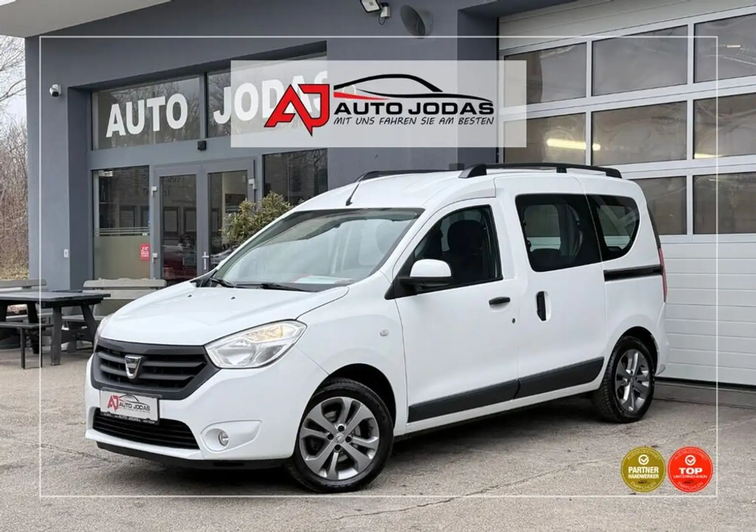 Dacia Dokker Supreme TCe 115 **Anhängerk./Parkhilfe** Wit - 1