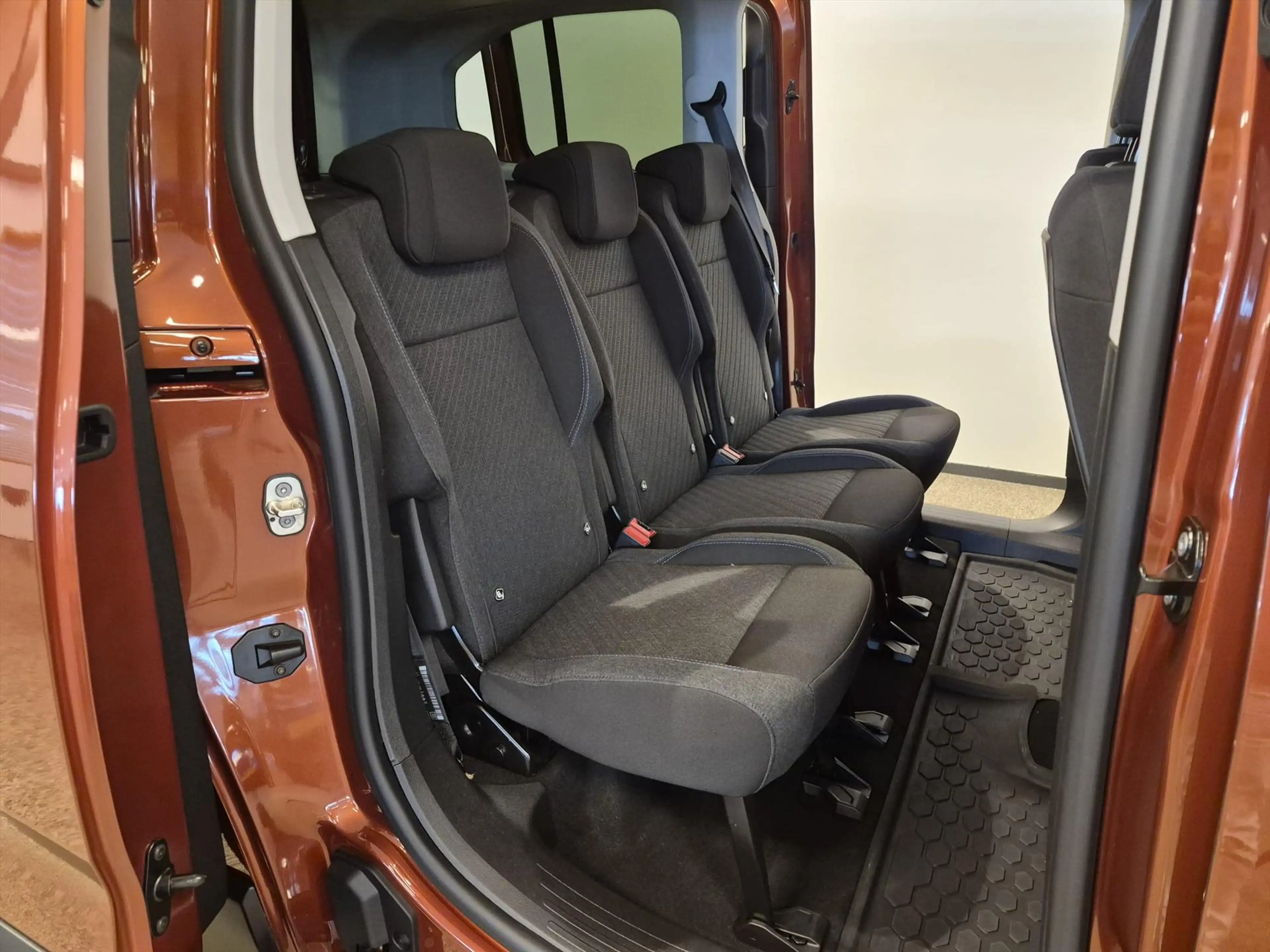 Peugeot Rifter L2 Automaat incl. kofferbaklift of scootmobiellift — photo 9