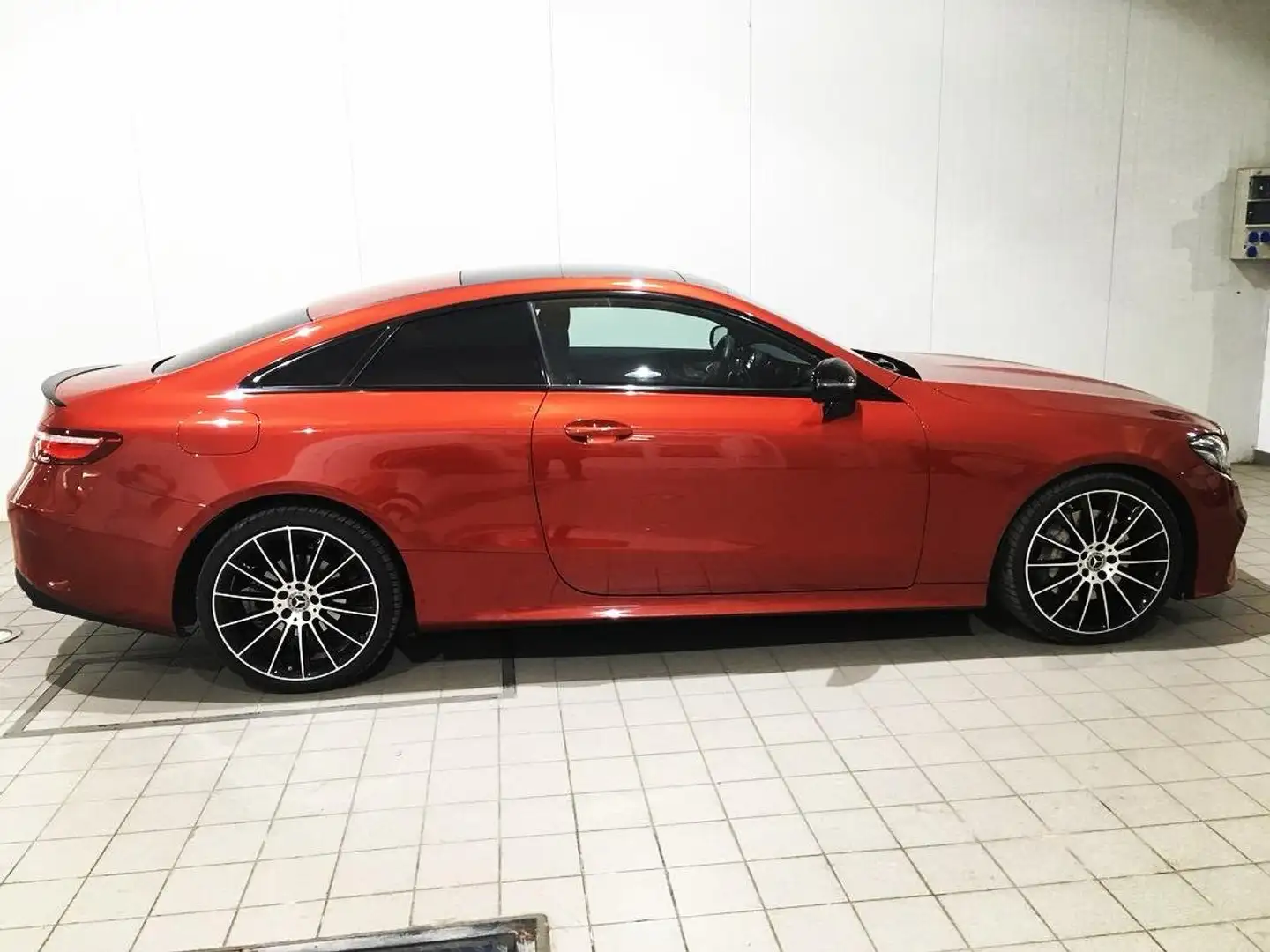 Mercedes-Benz E 300 E Coupé 300 9G-Tronic (9.75) Rojo - 2