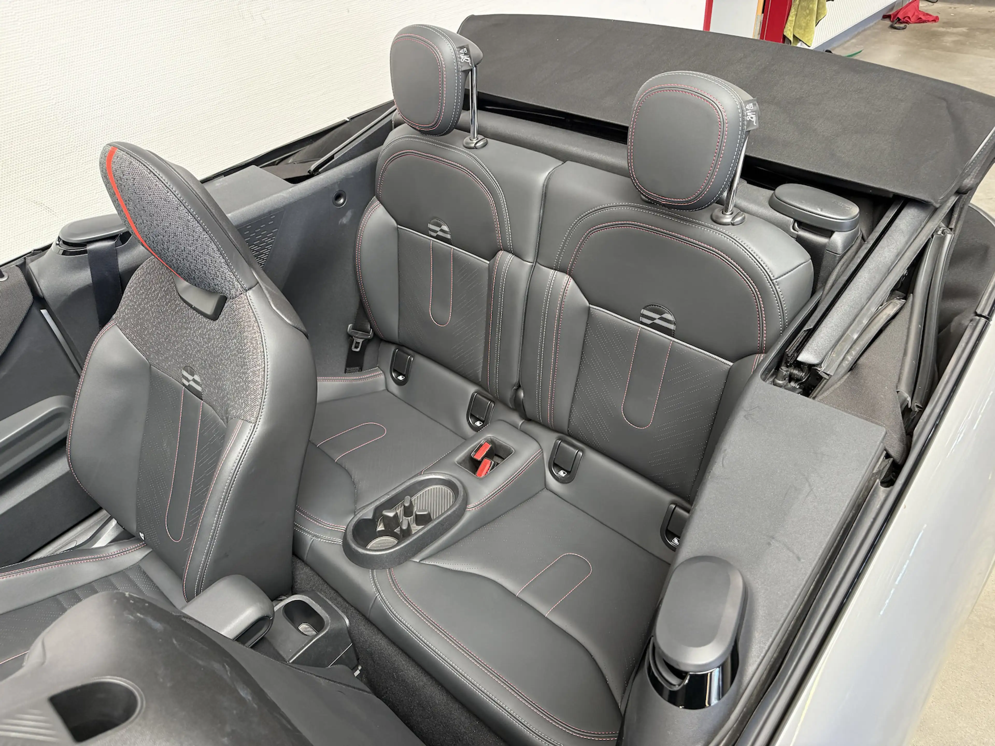 MINI John Cooper Works Cabrio JCW/HUD/LED/KEYL./KAMERA — photo 7