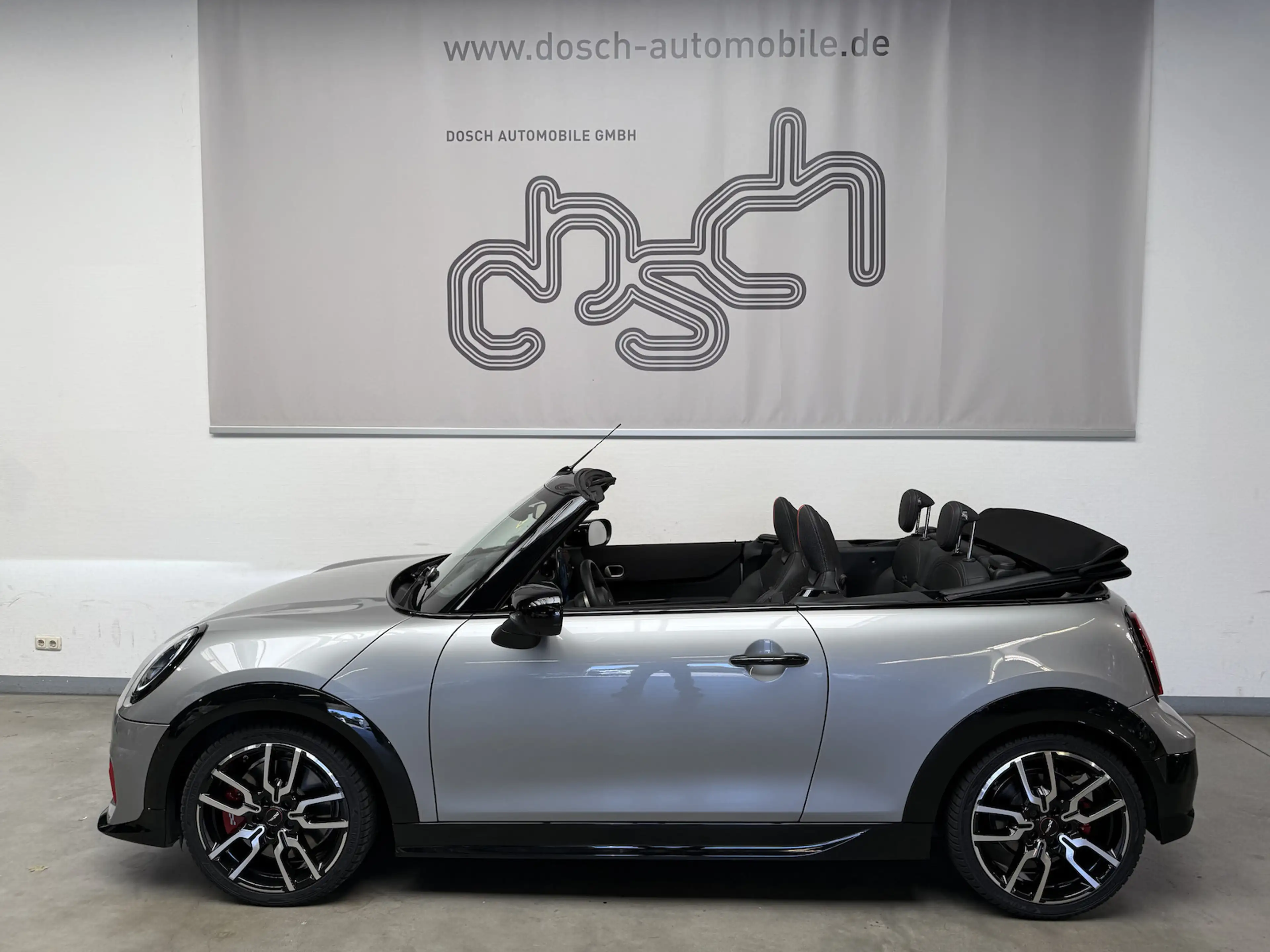 MINI John Cooper Works Cabrio JCW/HUD/LED/KEYL./KAMERA — photo 2