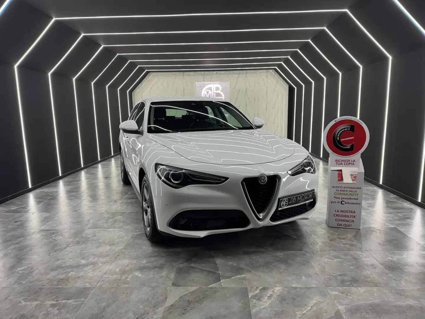 Alfa Romeo Stelvio Stelvio 2.2 t Super 180cv auto Bianco - 2