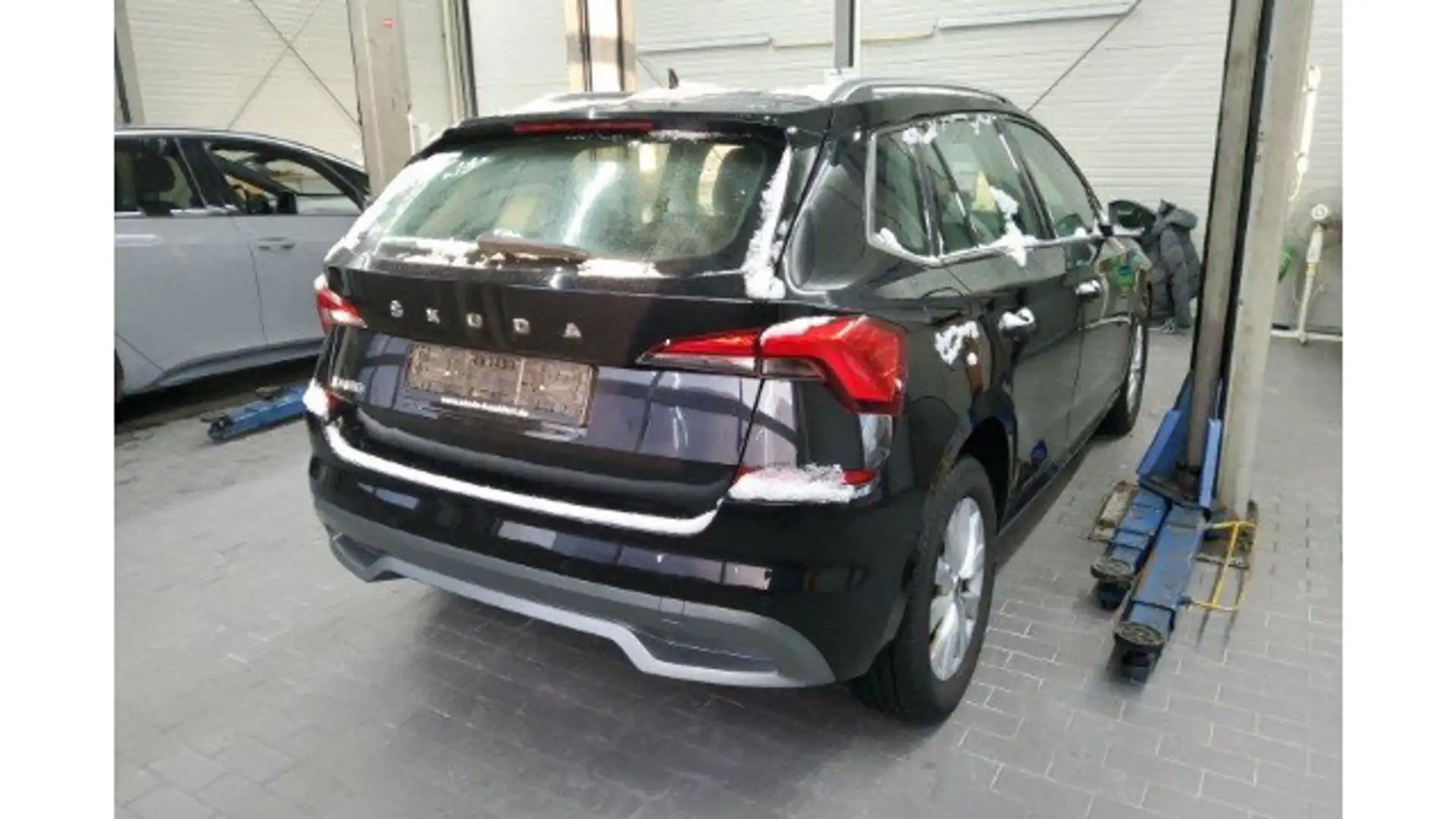 Skoda Kamiq 1.0 TSI Ambition Navi FrontAssist LED Schwarz - 2