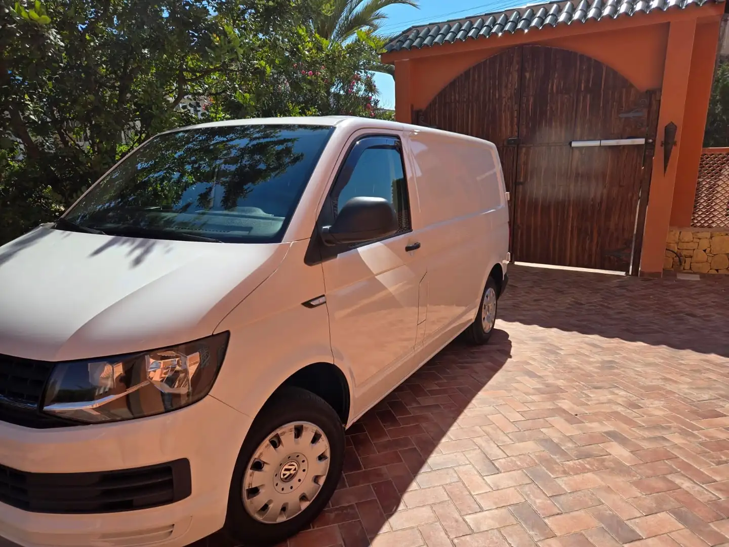 Volkswagen T6 Transporter Kurz EU6 - 2
