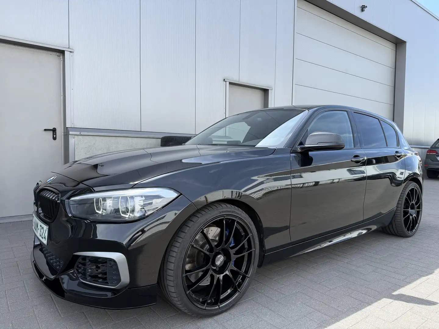 BMW 140 M140i xDrive Aut. Special Edition Czarny - 2