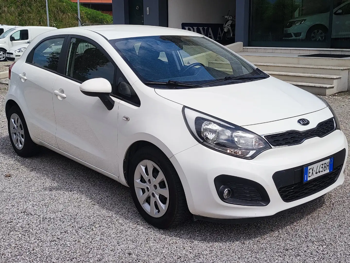 Kia Rio Rio 5p 1.2  Cool Wit - 2