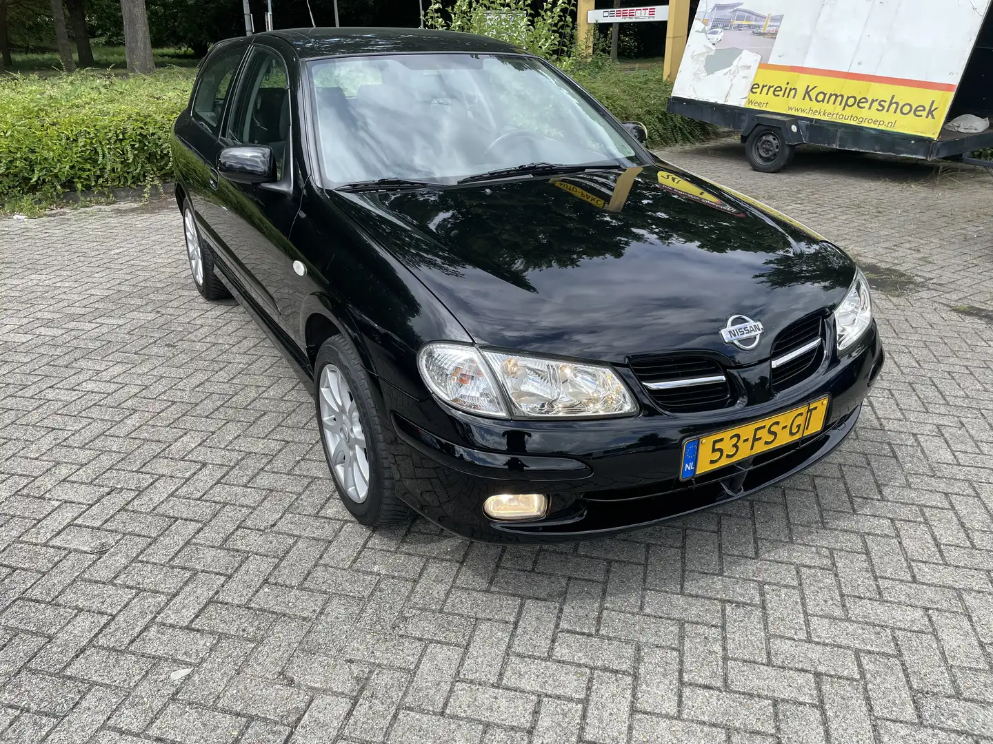 Nissan Almera 1.5 Sport - 1