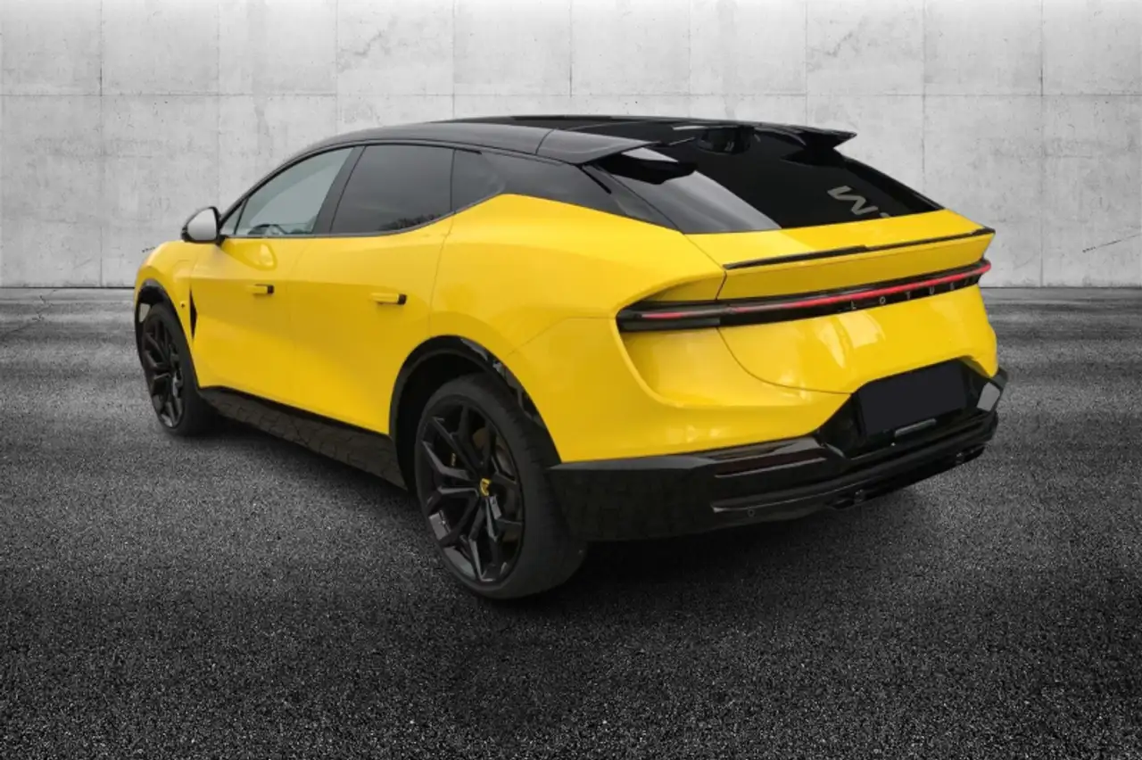 Lotus Eletre 2023