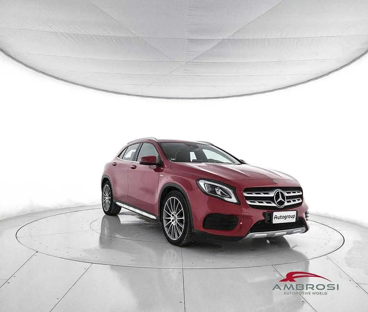 Mercedes-Benz GLA 200 200 Automatic Premium Rosso - 2