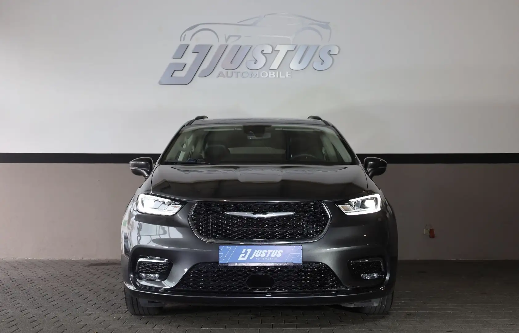 Chrysler Pacifica Touring 3.6 V6/ACC/LHZ/SHZ/TOTW/RFK/R17 Grau - 2