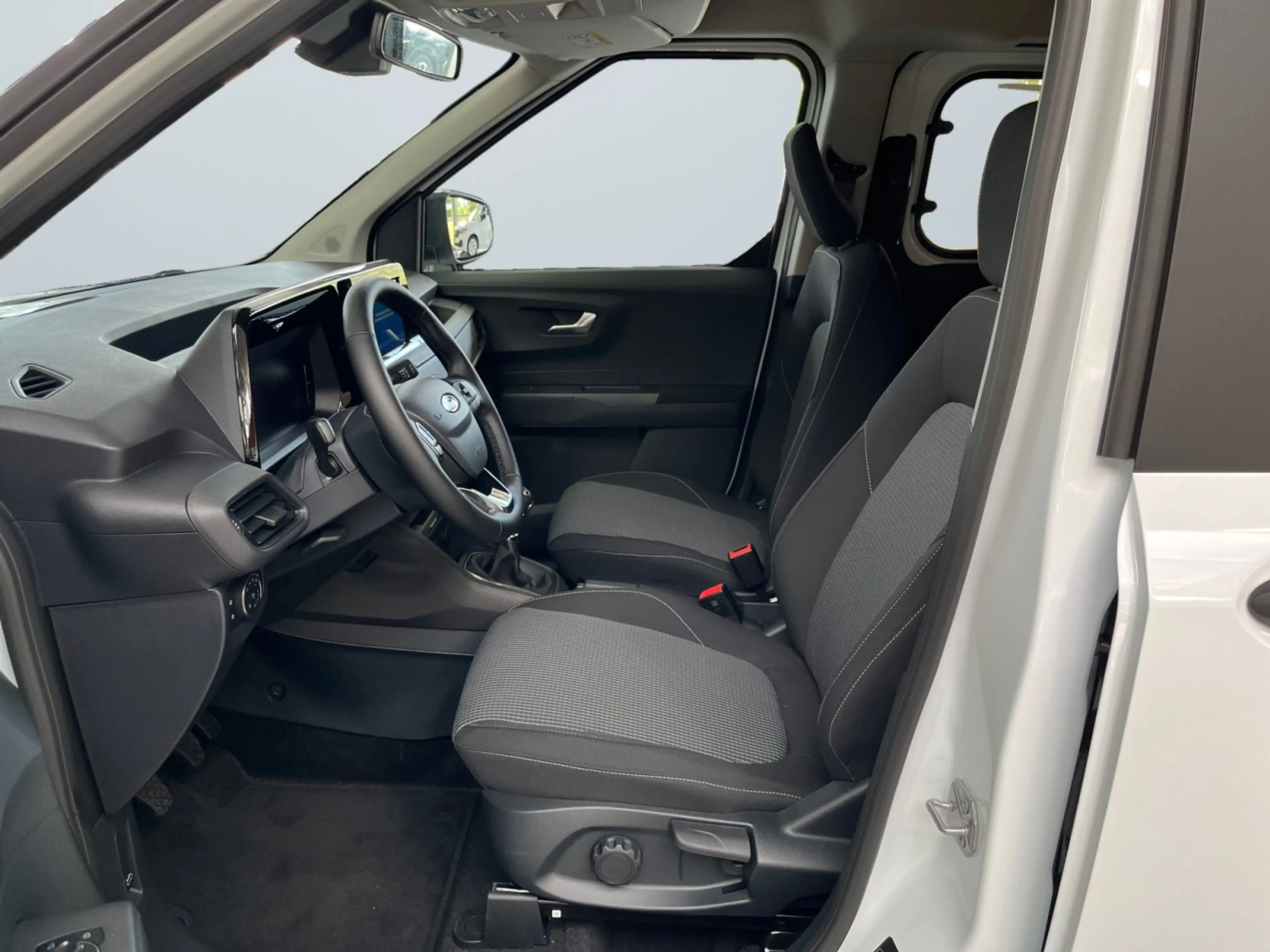 Ford Transit Courier 1.0 EcoBoost DoKa Tempomat — photo 7