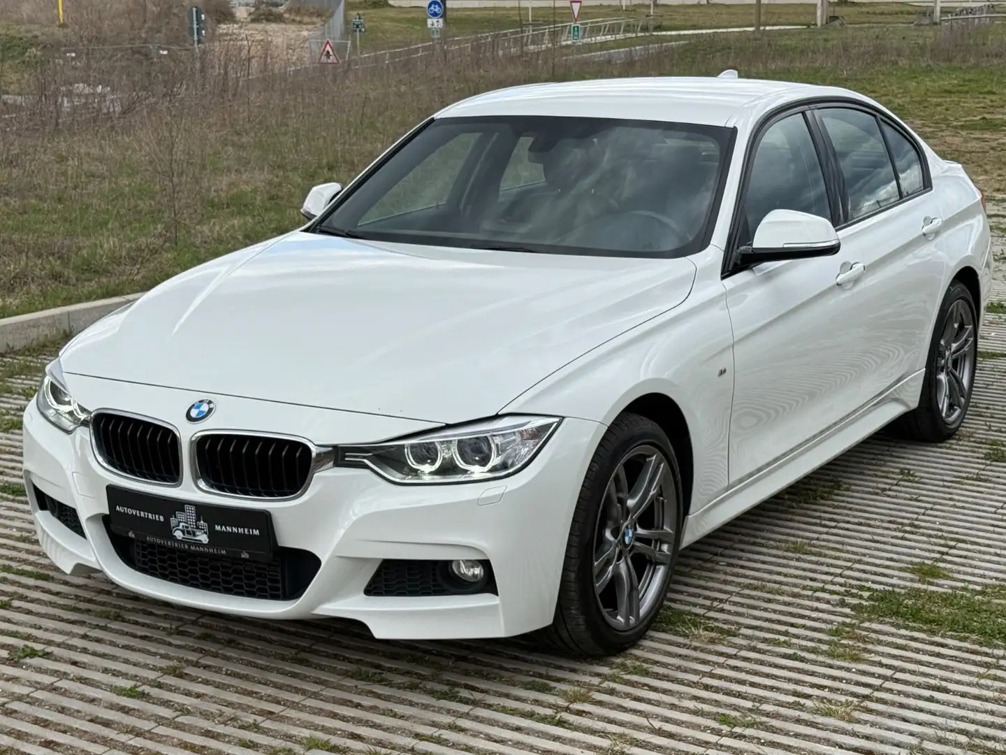 BMW 320 d xDrive M-Paket/BiXENON/SHZ/PDC/LEDER/1.HD Blanc - 1