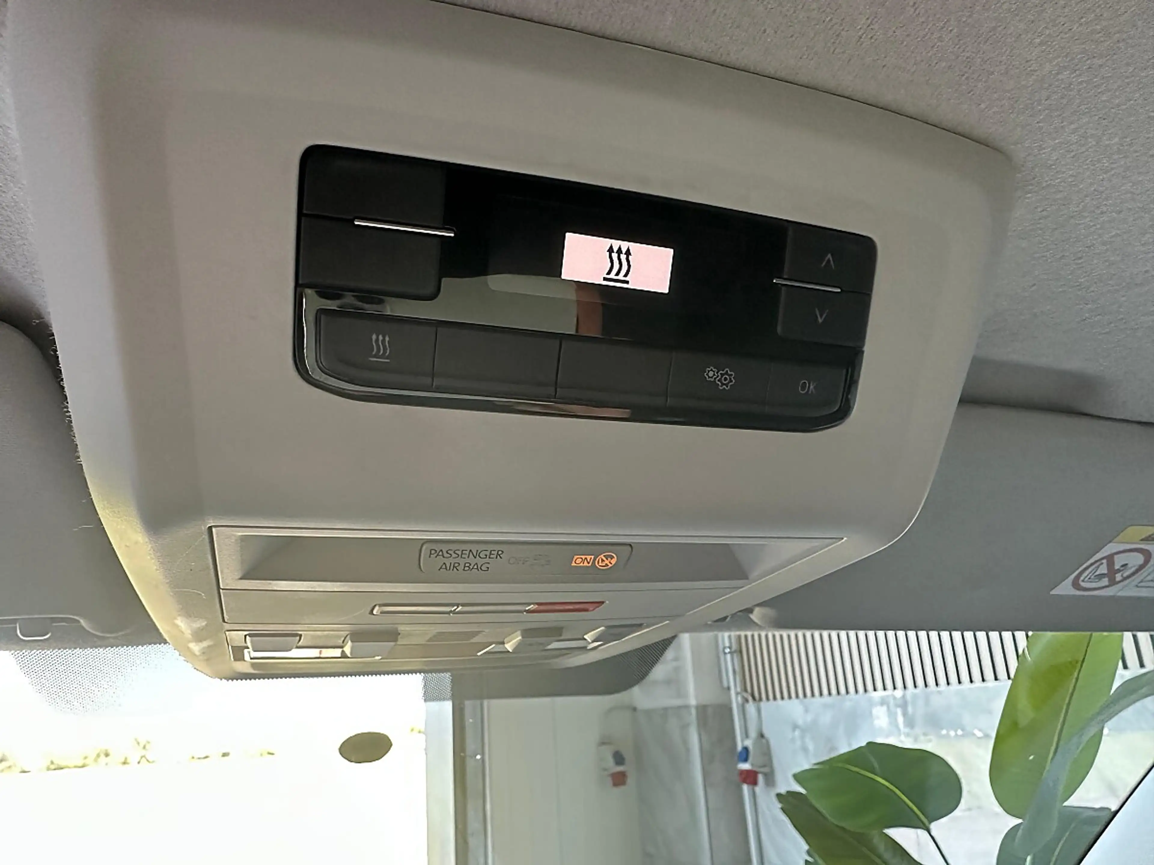 Volkswagen T6.1 Transporter LR HK 2,0 TDI Multifunktionslenkrad, Rückfahrka... — photo 12