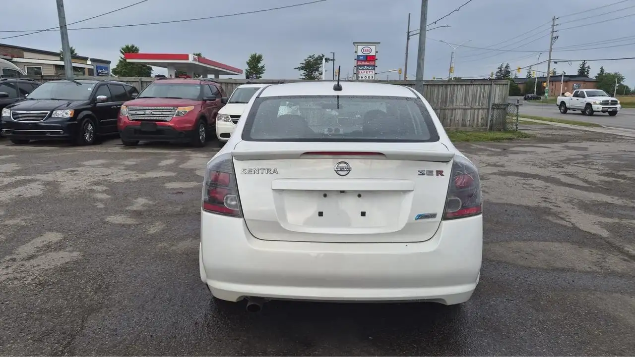 Nissan Sentra photo Nissan Sentra