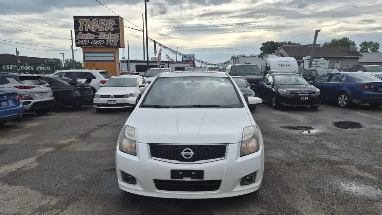 Nissan Sentra photo Nissan Sentra