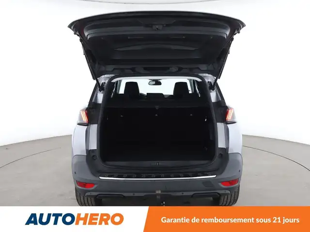 Peugeot 5008 view 16
