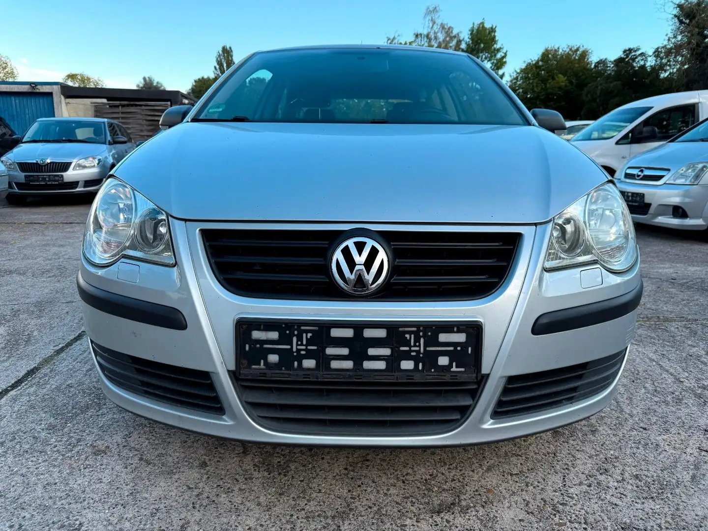 Volkswagen Polo IV Trendline TÜV neu Argent - 2